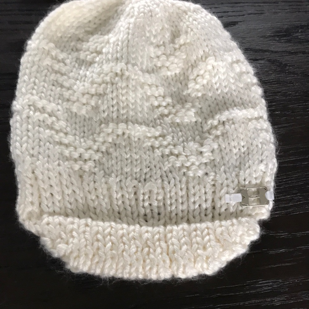 Women’s under armour beanie